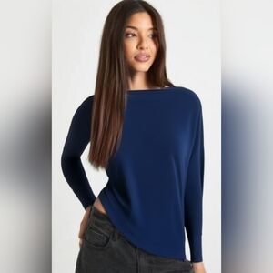 Double U Off shoulder Asymmetrical Hem Top